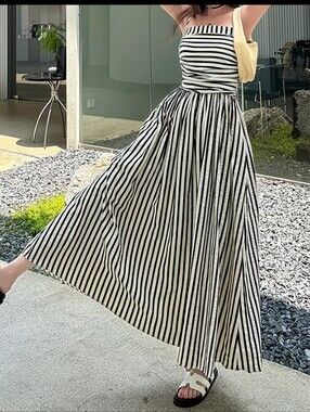 Source Unknown Black and White Striped Maxi Dress